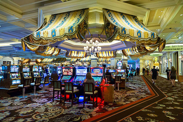 rtp8000 slot app showing live blackjack table with dealer and betting interface